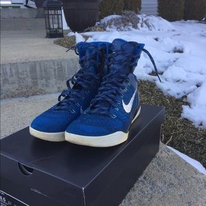 Kobe elite 9 “Brave Blue”